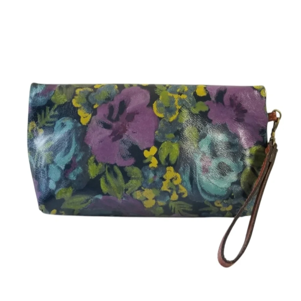 PATRICIA NASH Valerie Leather Fold Over Wristlet Deep Blue Nature Floral P715420